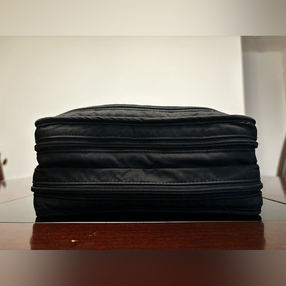 Sale🔥Authentic Giorgio Armani Pouch Bag - Picture 2 of 4